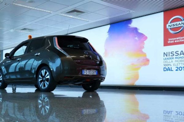 Nissan Leaf: la prima auto elettrica alla portata di tutti! Scoprila al terminal 1 degli Aereoporti di Roma!